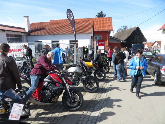 Motorradmesse Niederrieden bei Motorrad Bayer