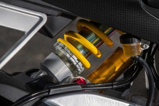 Aprilia Tuono 660 Factory Dämpfer und Schwinge (2022)